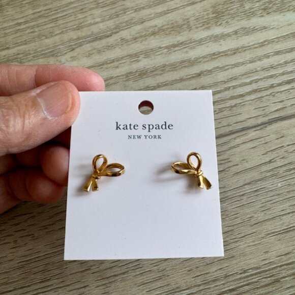 NWT Kate Spade Gold-tone Bow Pierced Earrings - Picture 2 of 3